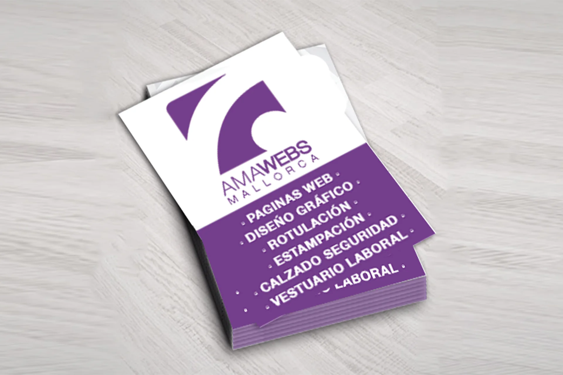 Flyers impresos con el logotipo de Amawebs Mallorca